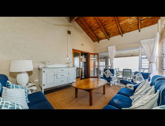 7 BEDROOM HOUSE FOR SALE IN SHAKAS ROCK